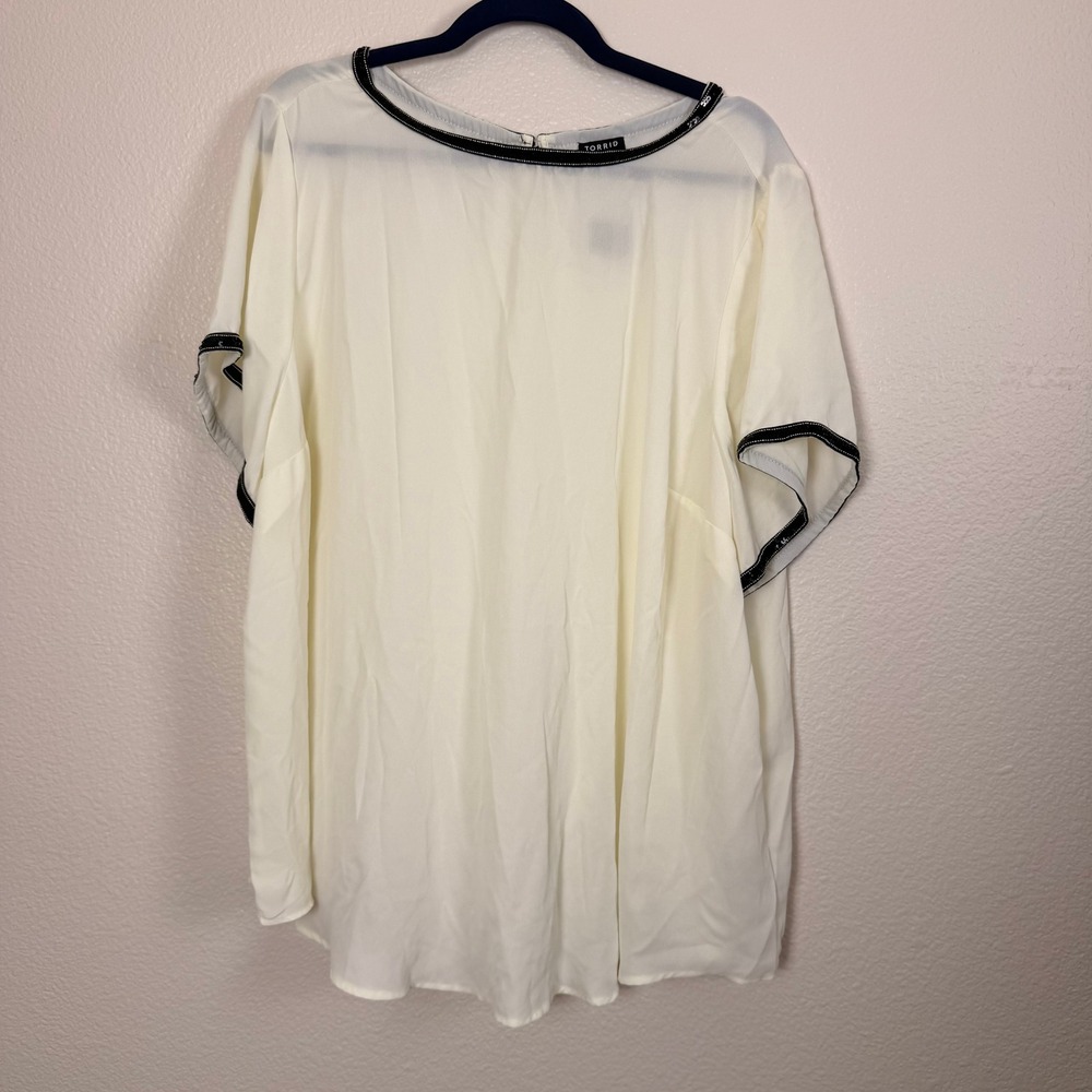 NEW Torrid Chiffon Blouse Womens 3 Cream Sequin Trim Short Sleeve Keyhole